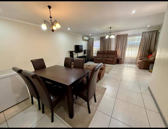 3 BEDROOM TOWNHOUSE FOR SALE IN SCOTTSVILLE